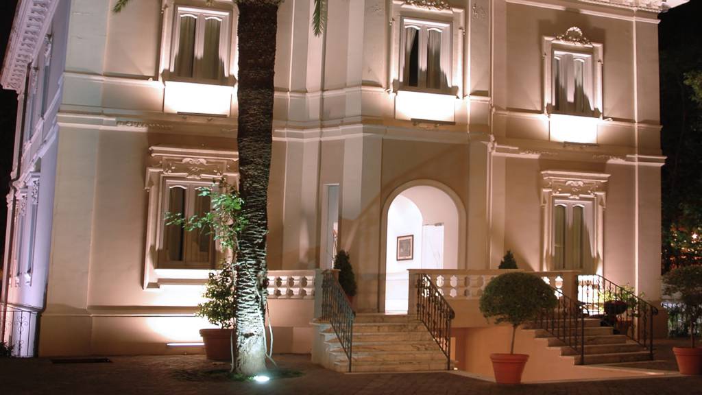 Hotel-Flora-Frascati-Esterno-Hotel-Notte-2